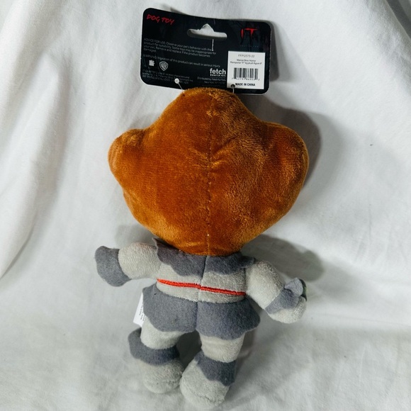 NWT Squeaky Plush Fetch For Pets Dog Toy Horror IT Pennywise Clown Stephen King - Picture 2 of 2